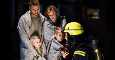 familie og katt reddet fra brann familie og katt reddet fra brann